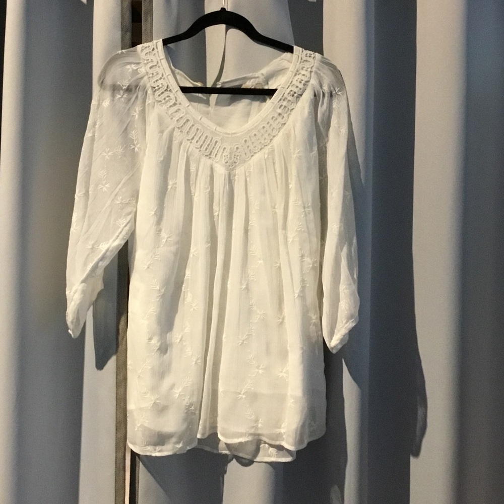 Soft Surroundings White Embroidered Blouse
